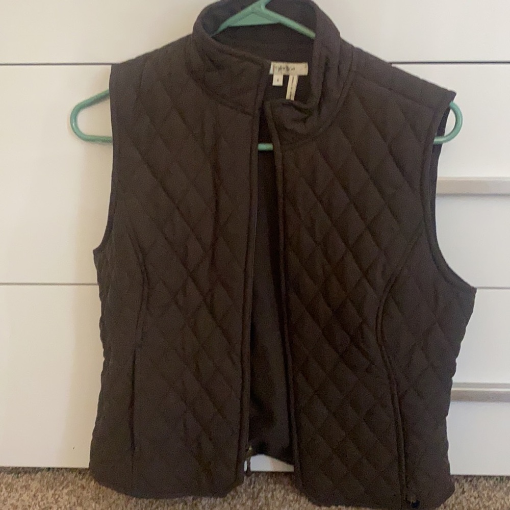 Vest - Picture 2 of 3